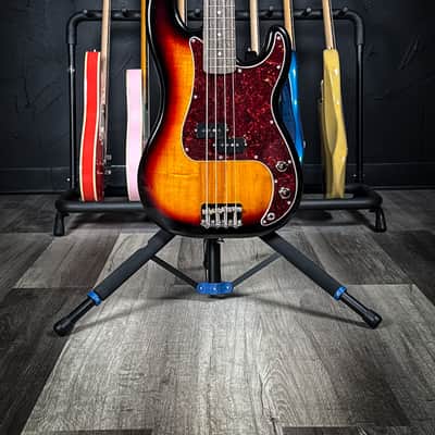 Squier Classic Vibe 60's Precision Bass - 3-Tone Sunburst image 2