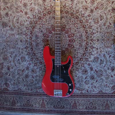 Fender "Squier Series" Standard Precision Bass Active 1992 - 1996