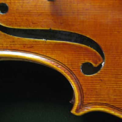 AN EXCELLENT GERMAN VIOLIN BY ERNST HEINRICH ROTH, 1957 MODEL VIII-R 1722 STRAD image 4