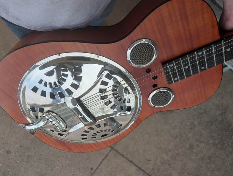 Dobro Hound Dog Roundneck w/shelf nut - Natural image 1