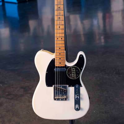 VINTAGE 1967 FENDER TELECASTER WITH CASE image 2