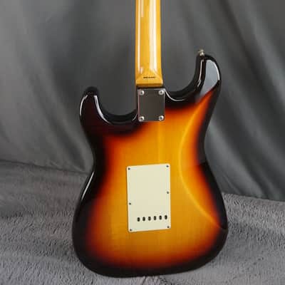 Fender Stratocaster 2017 - Sunburst Made in Japan image 3