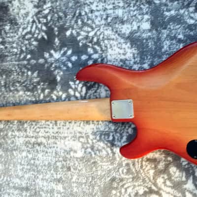 Yamaha BB-G5 5 String Electric Bass High Definition Tiger Amber Burst Top image 7