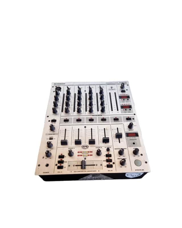 Behringer DJX700 - Mixer - Poor image 1
