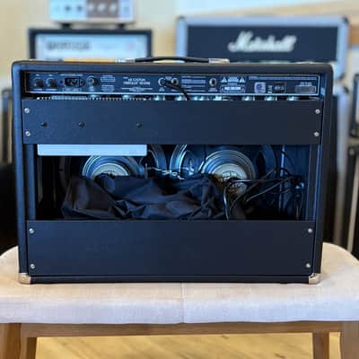 2015 Fender Vibrolux Reverb image 2