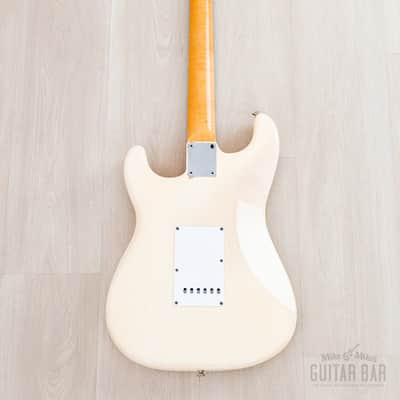 2006 Fender American Vintage ‘62 Stratocaster Olympic White w/ Hangtags, Case image 3
