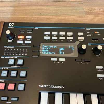 Novation Summit 61-Key 16-Voice Synthesizer 2019 - Present - Black image 2
