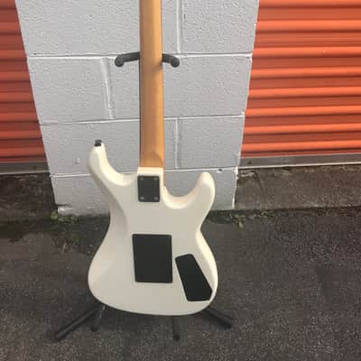 left handed  kramer striker S 100 image 2