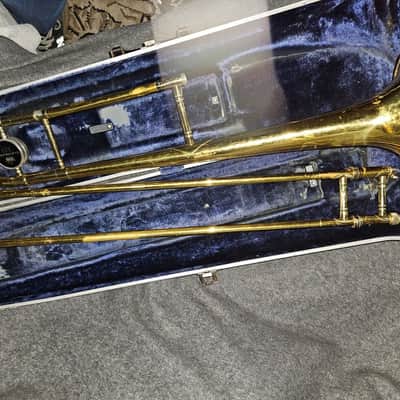 King Cleveland 605 Trombone, USA, w/ case & MP, Good Condition image 3