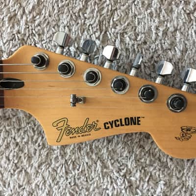 Fender Cyclone Deluxe Series 2006 Candy Apple Red MIM 60th Anniversary Guitar image 5