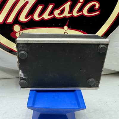 Sescom SM-1A Mk II 2 Deluxe Passive Direct Box for Guitars image 7
