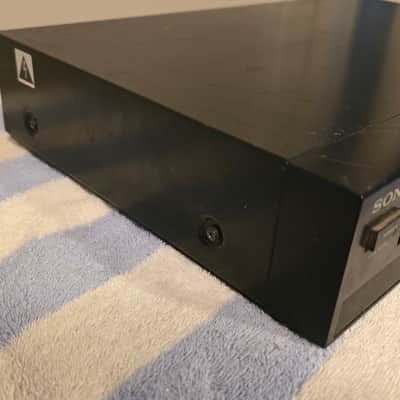 Sony CDP-50 single CD player from 1986! August 1986 - Black image 14