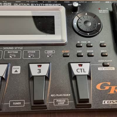 Roland GR-55 Guitar Synthesizer + GK-3 pickup + bag image 2