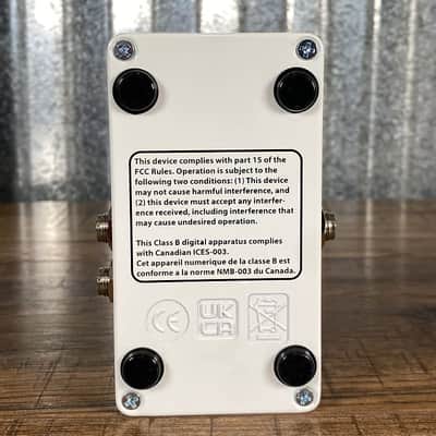 Electro-Harmonix EHX Mod 11 Modulator Tremolo Flanger Chorus Rotory Phaser Pitch Guitar Effect Pedal image 5