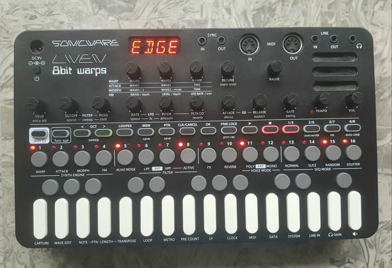 Sonicware Liven 8bit Warps 27-Key Synthesizer Groovebox 2020 - Present - Black image 1