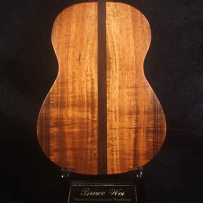 Handcrafted Concert Ukulele, Solid Curly Hawaiian Koa, Doves Soundhole, Soft-bag, Bruce Wei UG15-2939 image 3