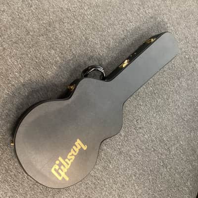 Gibson ES-135 Semi-Hollow Electric Guitar image 6
