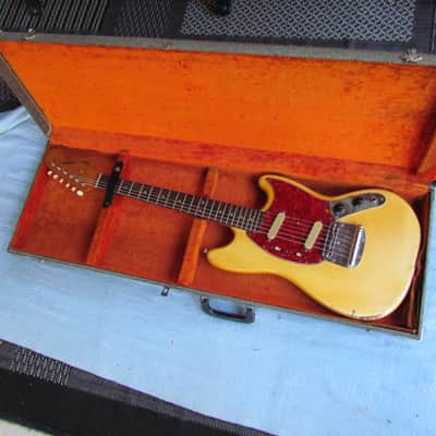 1967 Fender Mustang Worn But Cool Yellowed Out White Finish With Original Case Vintage Fender Mustang White & Worn image 1