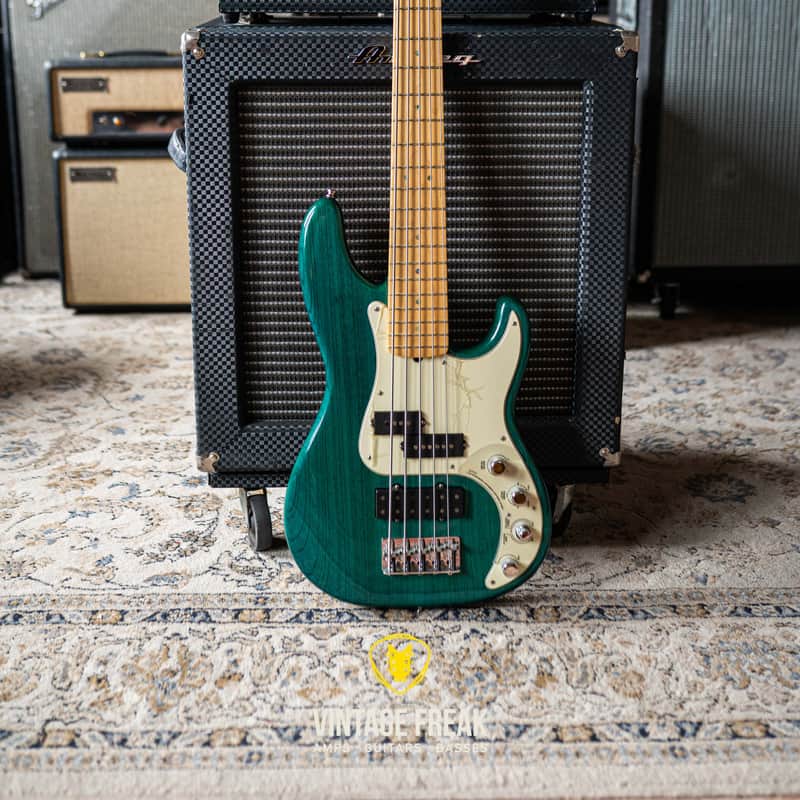 Fender Precision Bass Deluxe 2000s