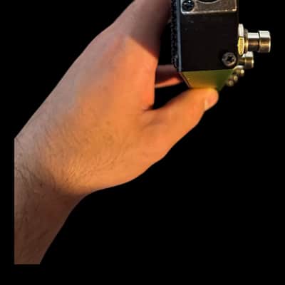 Valeton VES-2 Dapper Bass Multi Effects Strip 2010s - Green X7087 image 5