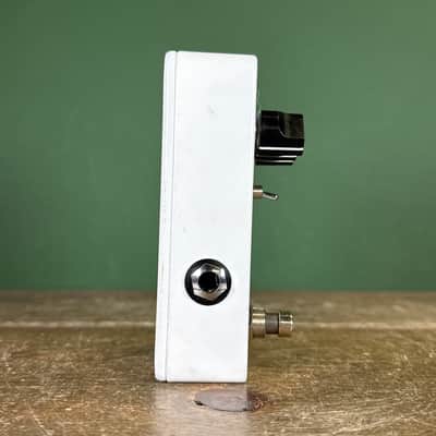 JHS 3 Series Delay 2020 - Present - White image 4