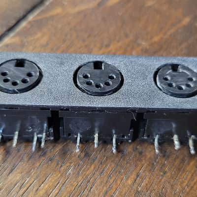 Roland TR-707 Midi Connector (original) image 2