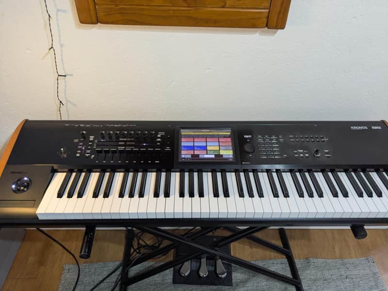 Korg KRONOS 2 73-Key Digital Synthesizer Workstation 2014 - Present - Black/Wood image 1