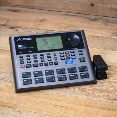 Alesis SR-18 Drum Machine SR18 MIDI Rhythm Beat U284967