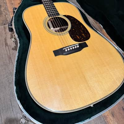 Martin Standard Series HD-28  2018 - 2024 - Natural image 1