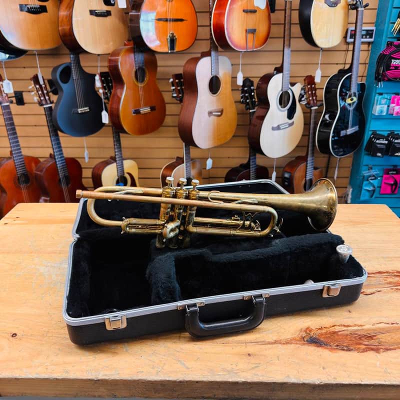 King Liberty Bb Trumpet w/Case image 1