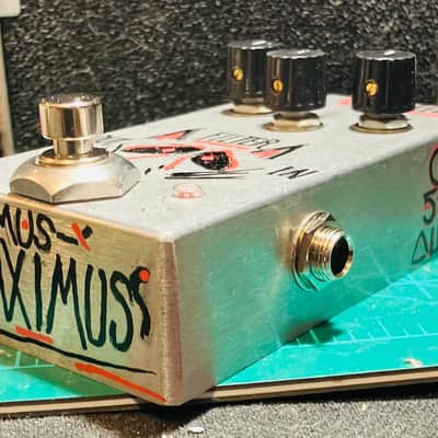 Wakefield Circuits Mus Maximus (RAT Distortion) 2025 - Handpainted image 2