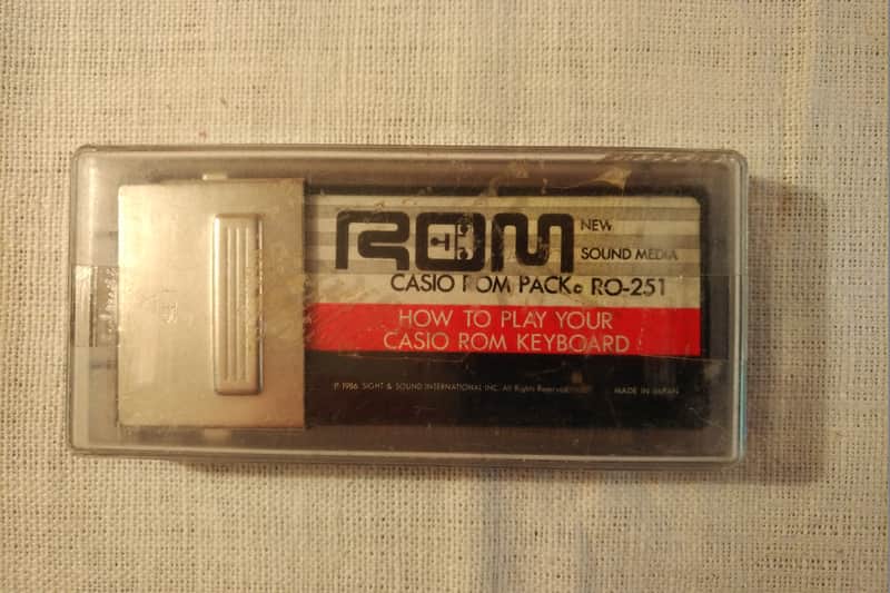 Casio ROM pack RO-251 'How To Play Your Casio ROM Keyboard' 1990 black image 1