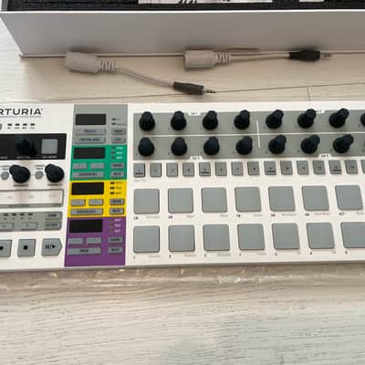 Arturia BeatStep Pro MIDI Controller 2017 - Present - White Bild 6