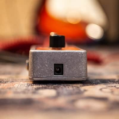 Electro-Harmonix Nano Signal Pad Attenuator - Guitar Effects Pedal image 8