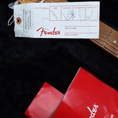Fender Player Plus Stratocaster with Pau Ferro Fretboard 2021 - Present - Aged Candy Apple Red image 4