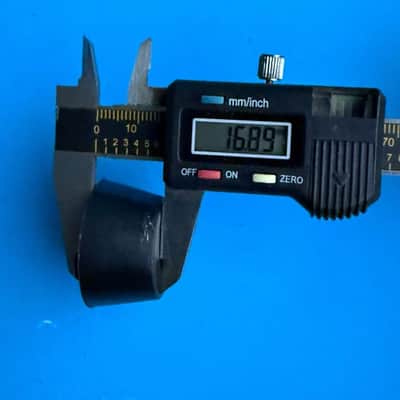 DRIVE CD200R CD300 Guitar Amplifier Part: Cabinet Foot Stand w/Screws [V2] image 9