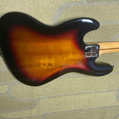 Squier Classic Vibe '70s Jazz Bass 2019 - Present - 3-Color Sunburst image 4