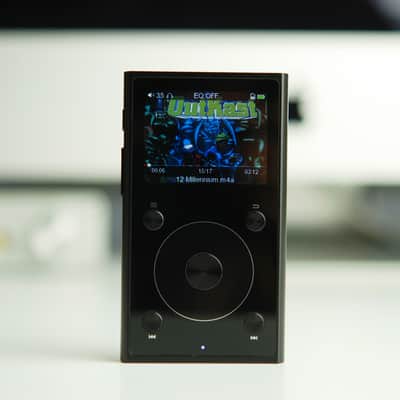 Fiio X1 2nd Gen Hi-res Audio Player in Excellent Condition (Black) image 4