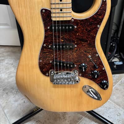 G&L Tribute Series Legacy with Ash Body Maple Fretboard 2020 Natural image 4