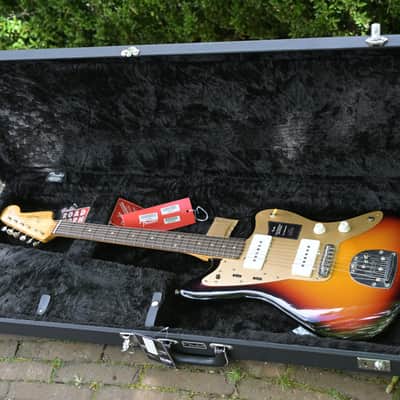 Fender Limited Edition Vintera II Road Worn 50s Jazzmaster- 3-Color Sunburst(2) image 13