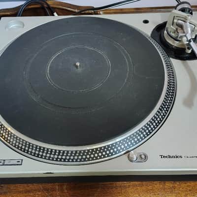 Technics SL1200 M3D turntable, serviced - 1980's image 1