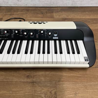 Korg SV2S 88 Stage Piano With Speakers; Serial No: 3460 | Second Hand image 4