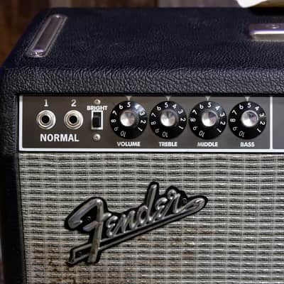 Fender '65 Twin Reverb Reissue 85-Watt 2x12" Guitar Combo 2008 - Black AC072543 with Footswitch image 5