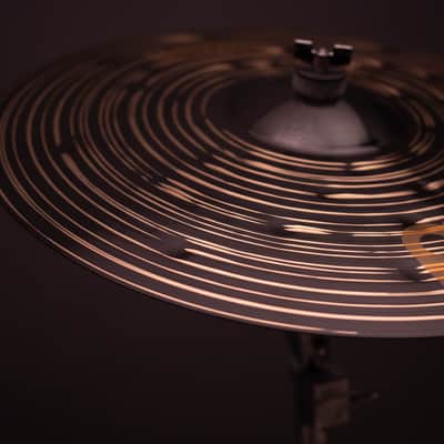 Meinl 19" Classics Custom Dark Crash image 3