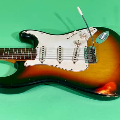 Fender Stratocaster 1967 Super Rare! - 3-color Sunburst image 8