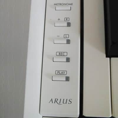 Piano Yamaha Arius YDP S55 blanc image 7