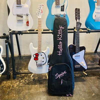 2025 Fender X Hello Kitty White Stratocaster - Like New - Comes with Cord and Gigbag image 6