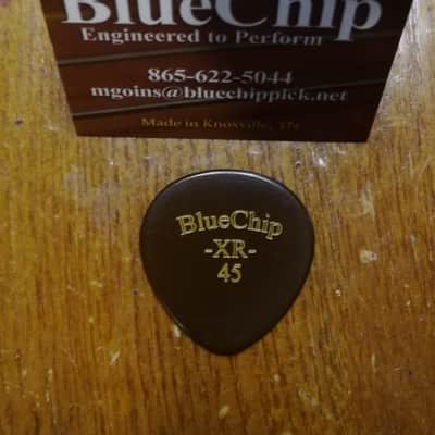 Blue Chip XR-45 pick 1.143mm large round guitar / mandolin pick image 1