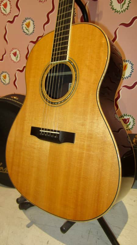 Larivee L-09 Small Bodied Acoustic 2001 CLEAN - Natural w Paperwork & Original Case image 1