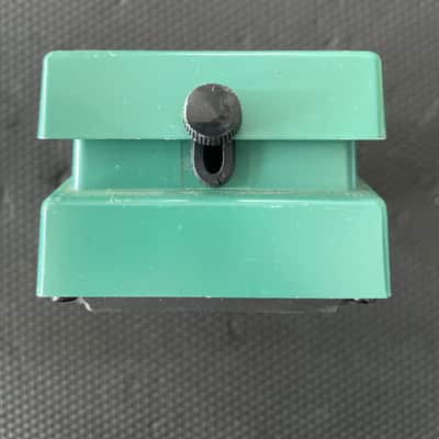 Boss TR-2 Tremolo (Silver Label) 1997 - Present - Green image 3